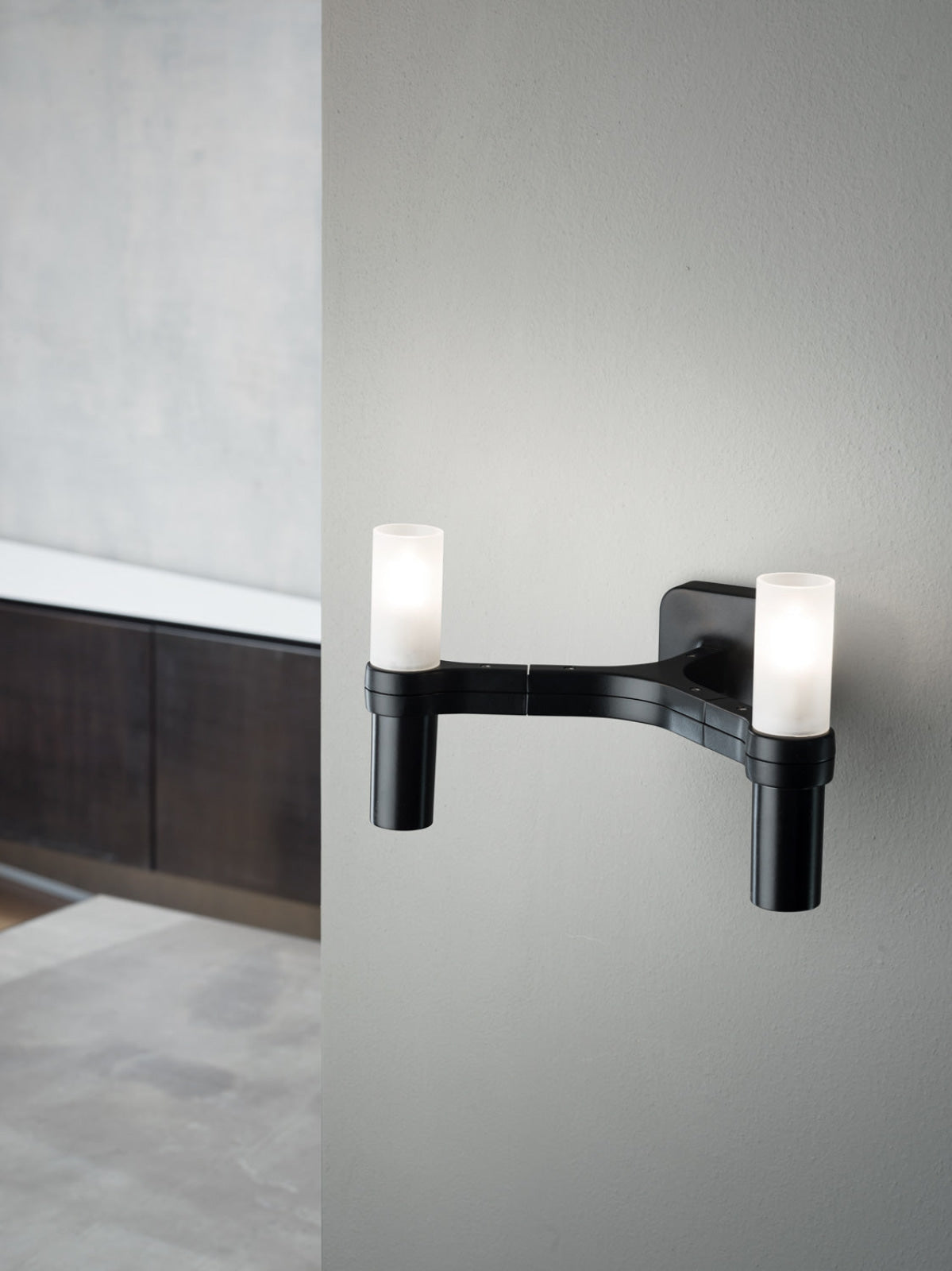 CROWN WALL Wall Lamp