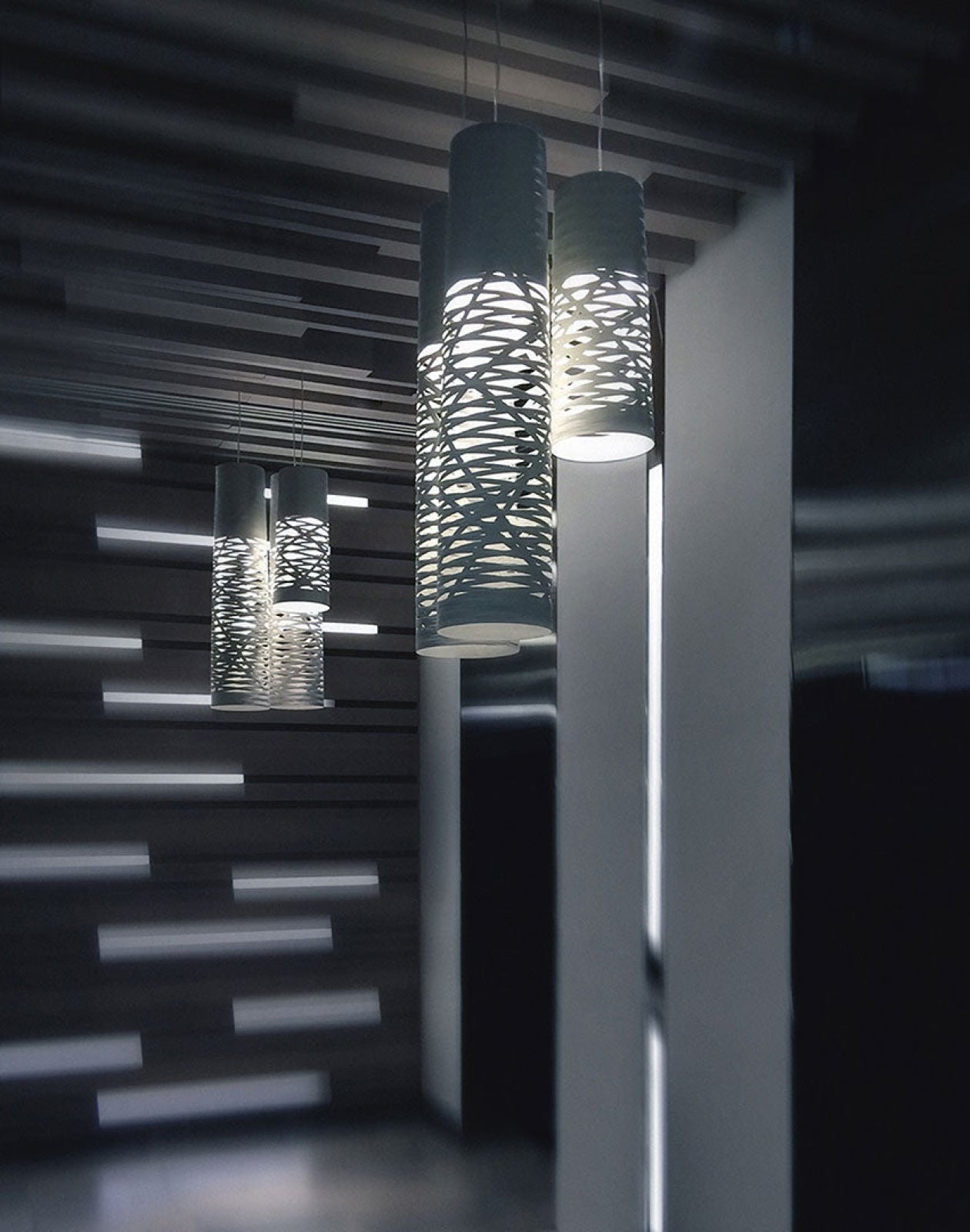 TRESS MEDIA Nero Suspension Lamp