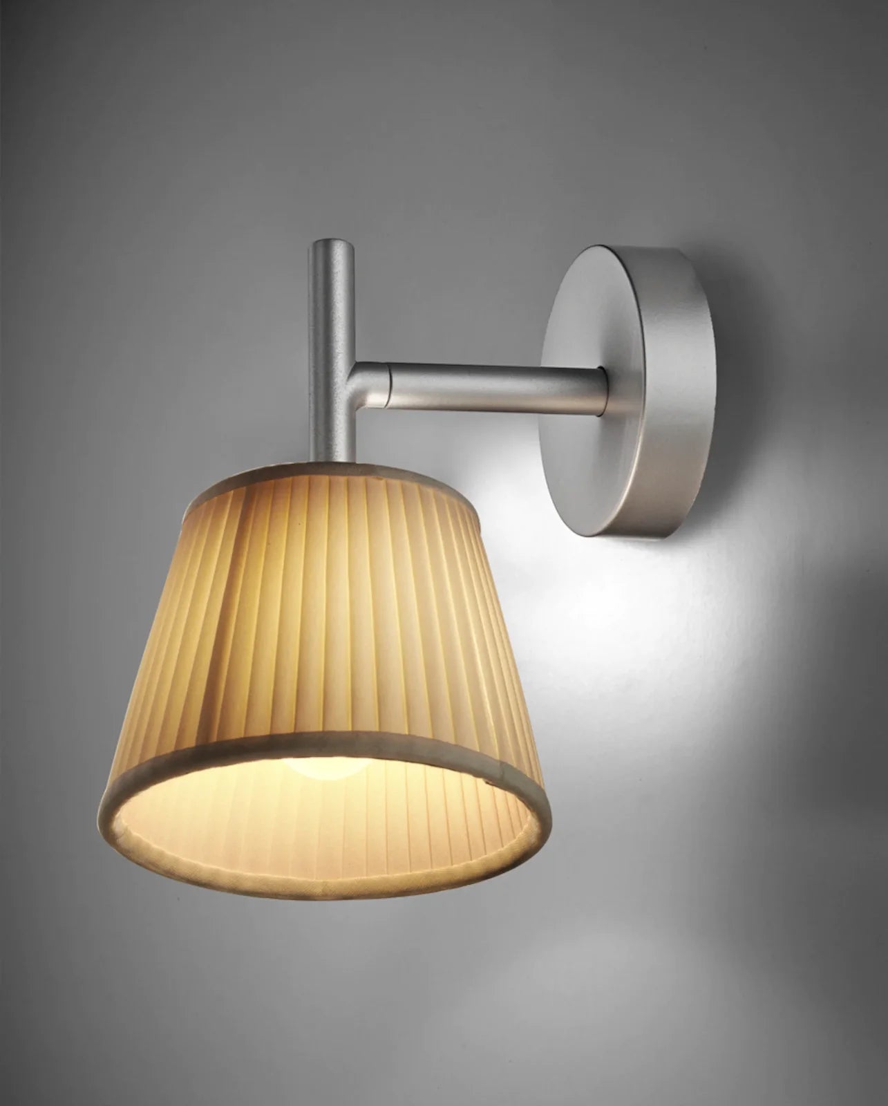 ROMEO BABE SOFT WALL