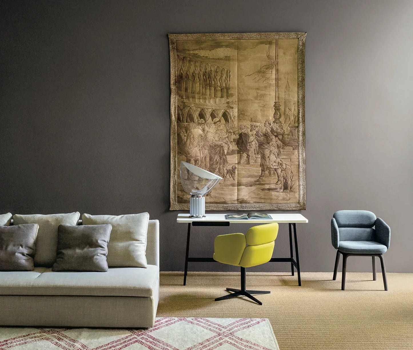 TACCIA SMALL MATTE WHITE