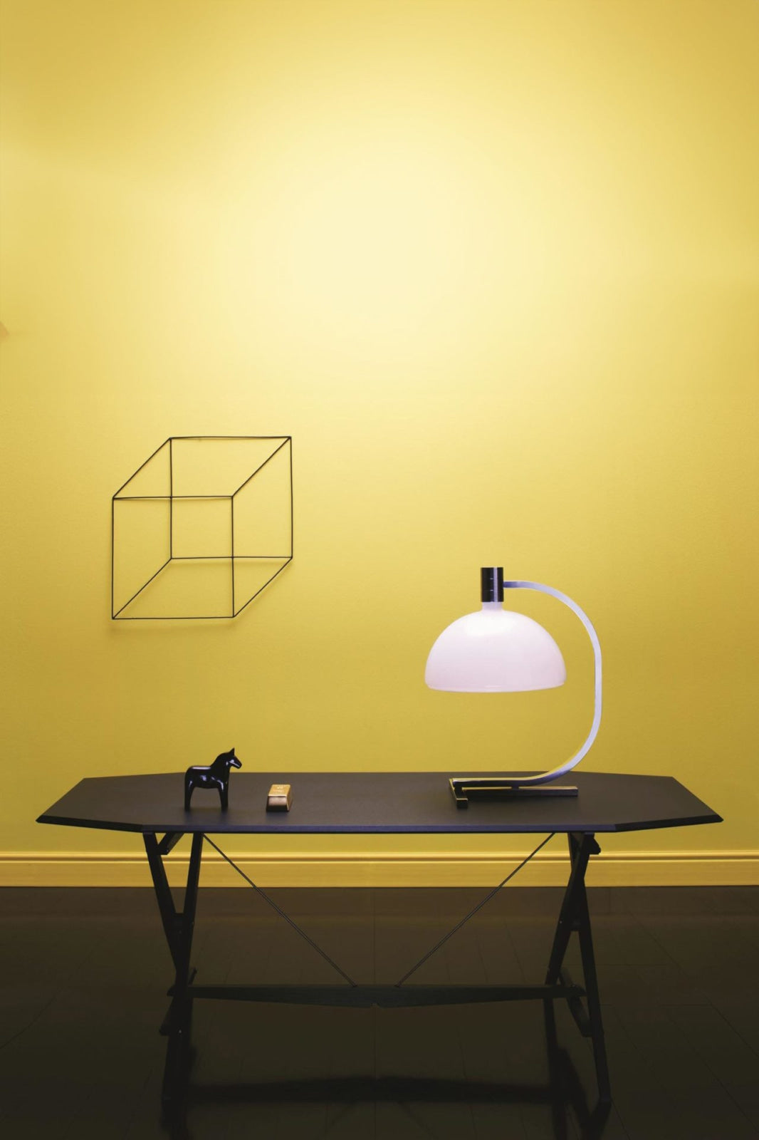 AS1C White / Chrome Table Lamp