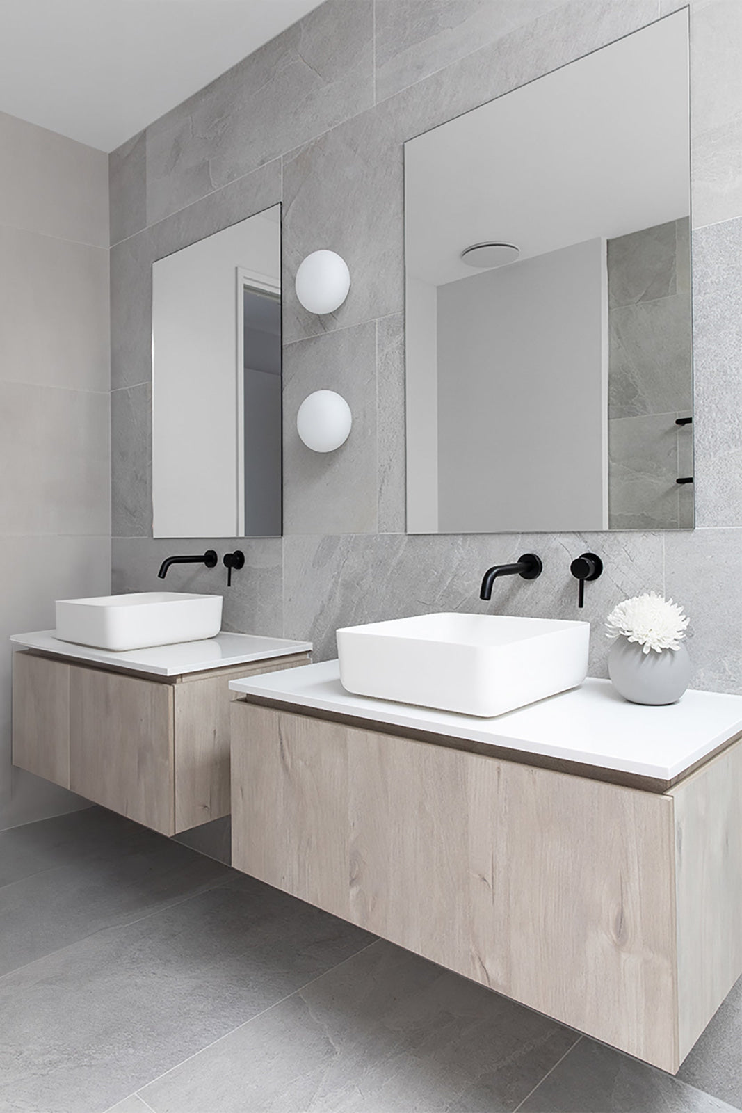 LUCCIOLA AP 27 Matt White Wall Lamp