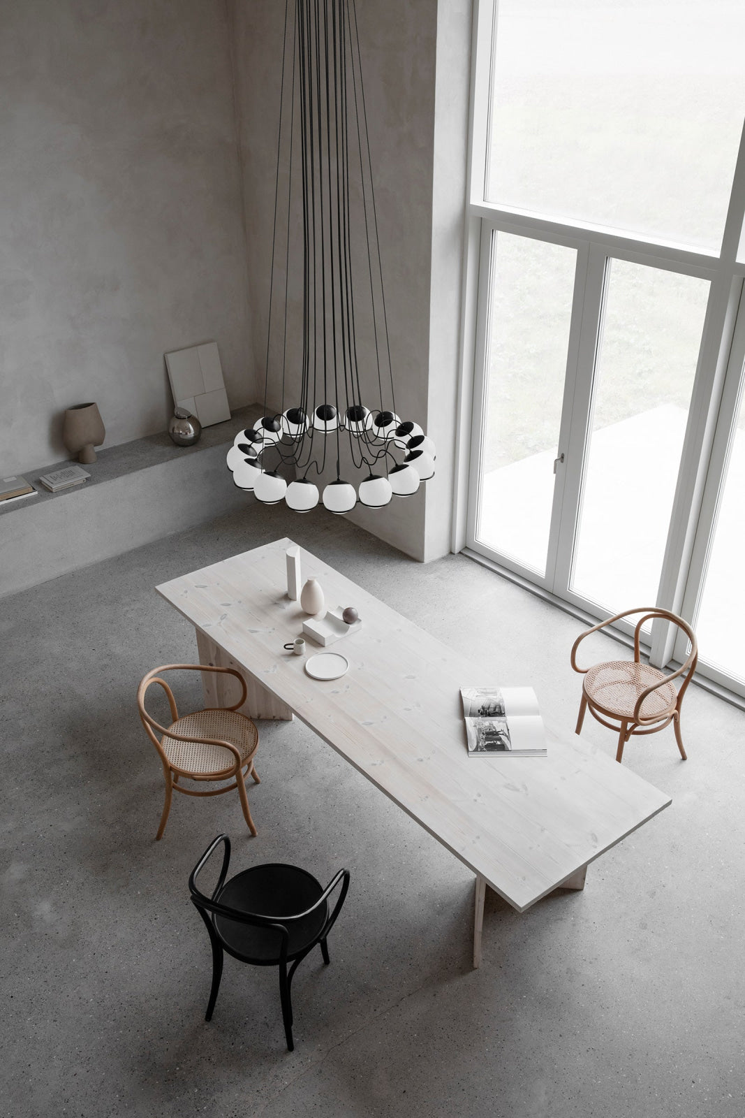2109/16/20 BLACK Black Chandelier Lamp