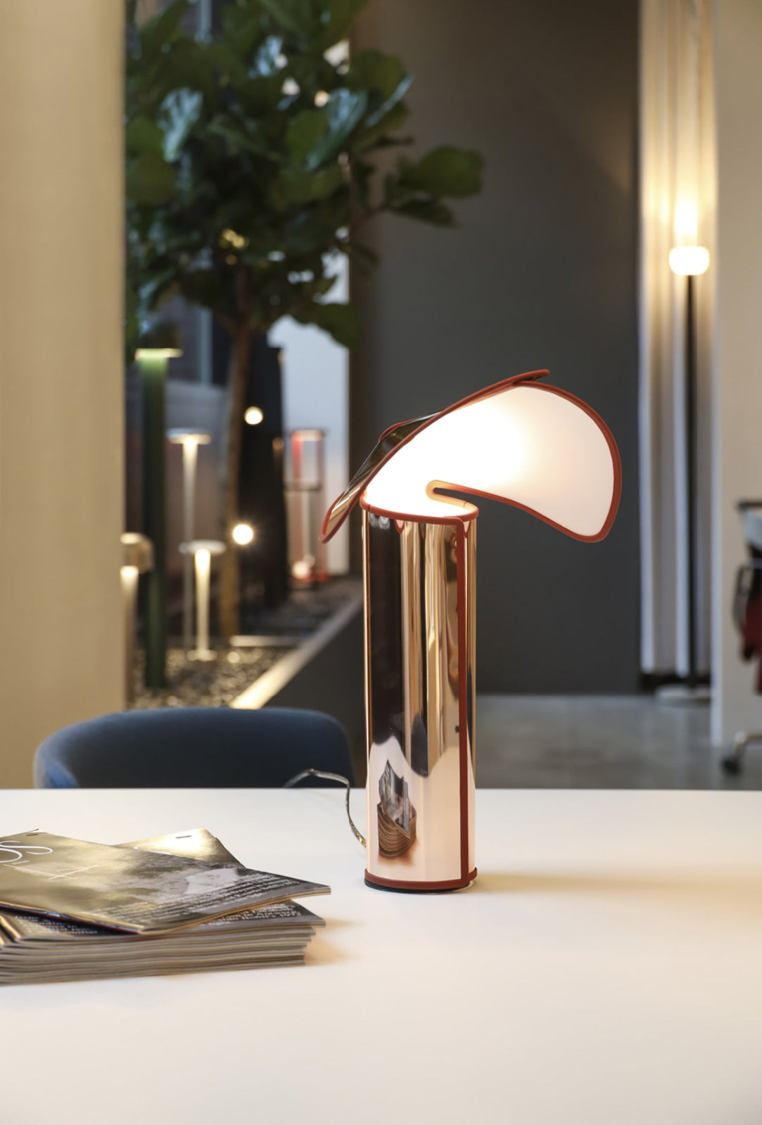 CHAIRA PINK GOLD TABLE