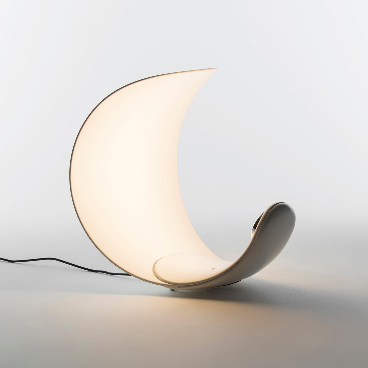 CURL WHITE White Table Lamp