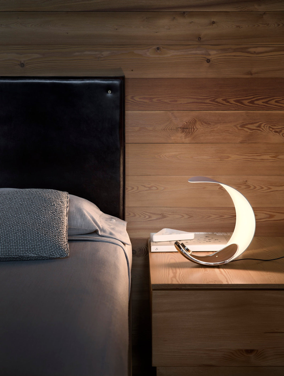 CURL MIRROR Mirror Table Lamp
