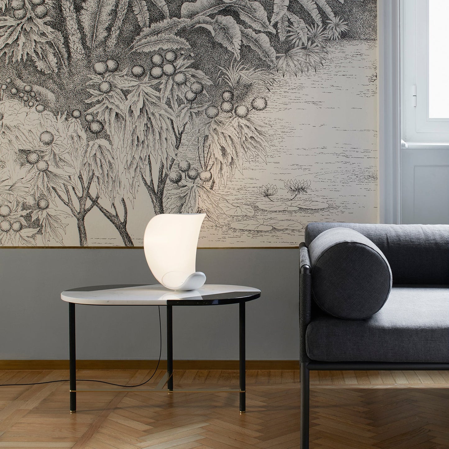 CURL WHITE White Table Lamp