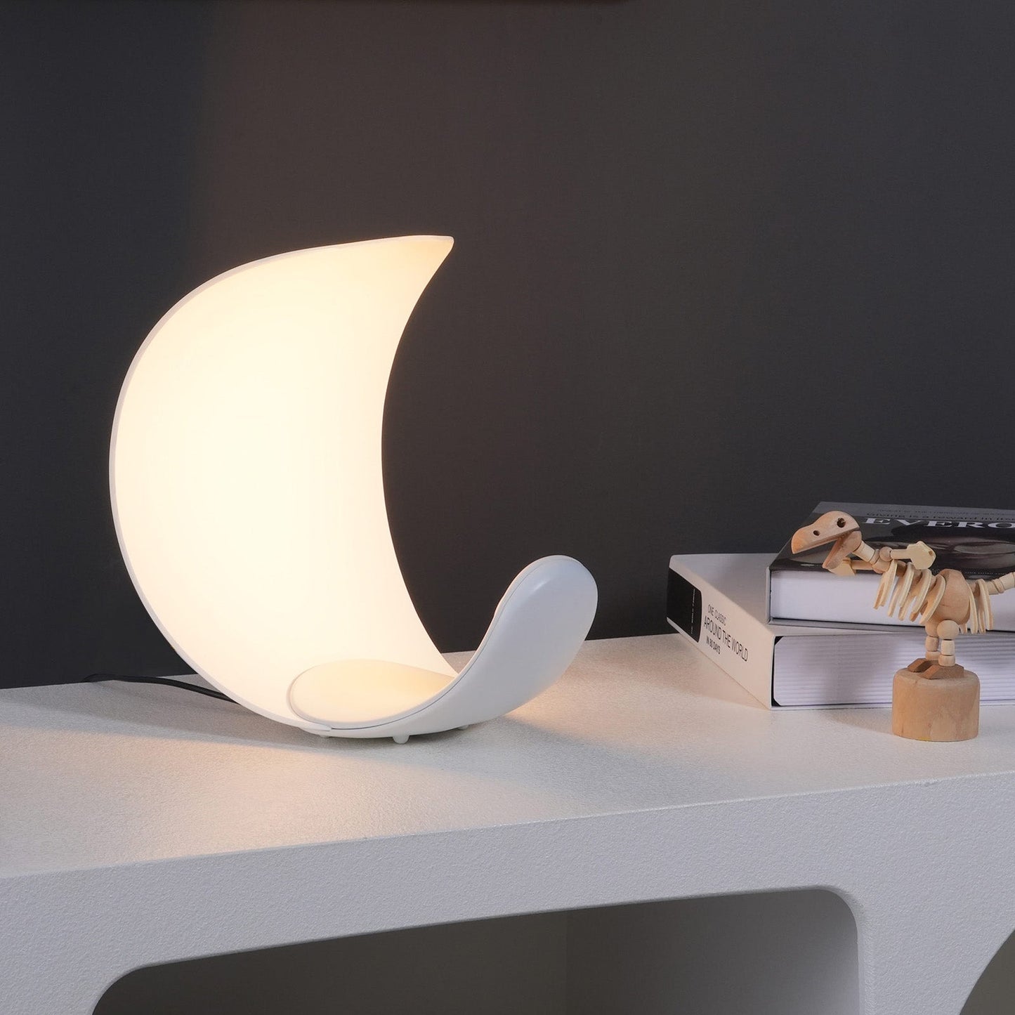 CURL WHITE White Table Lamp