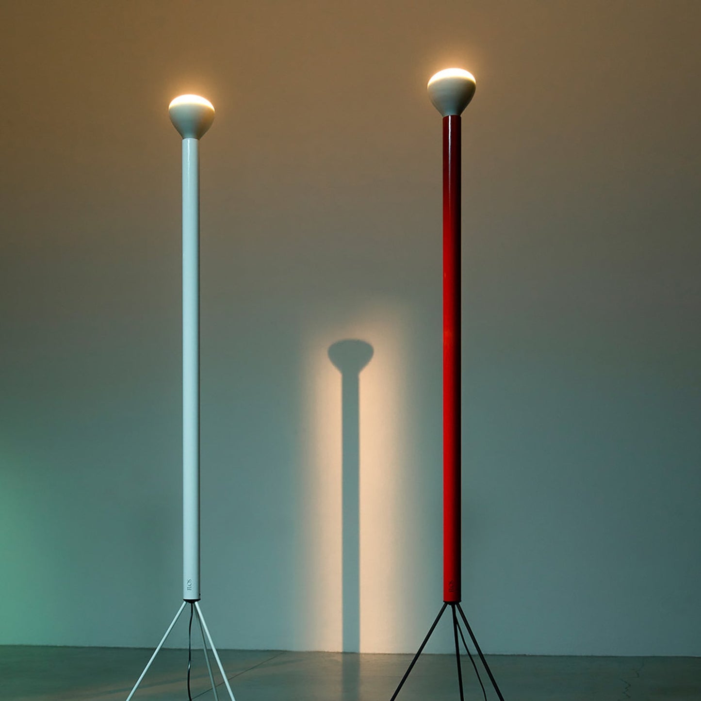 LUMINATOR WHITE White Floor Lamp