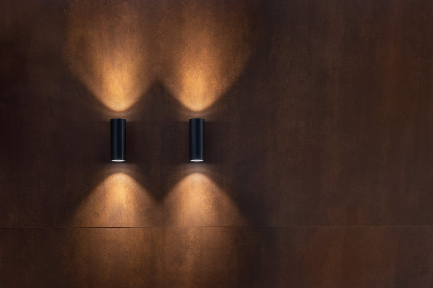 AGO APPLIQUE U&D Exterior Wall Lamp