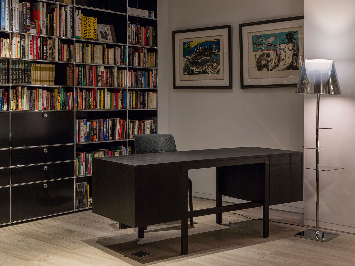 BIBLIOTHEQUE SILVER Silver Floor Lamp