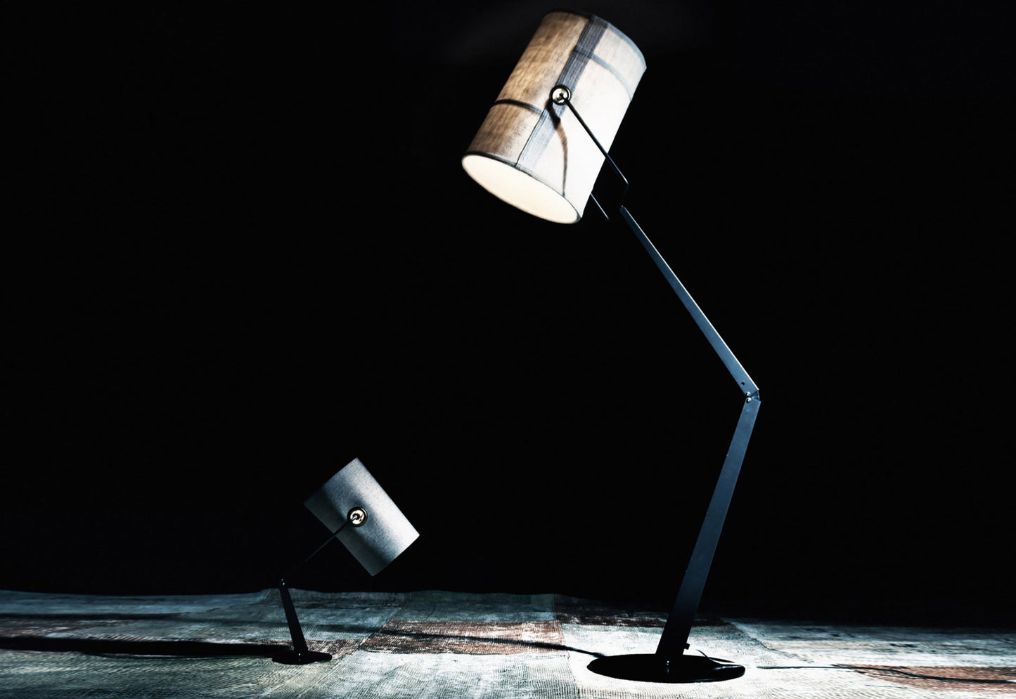 FORK FLOOR Ivory / Anthracite Floor Lamp