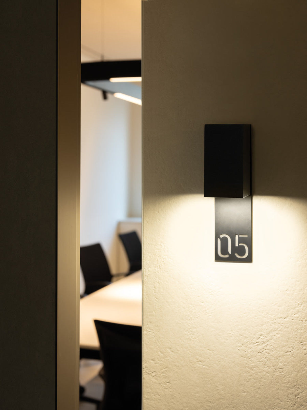 TREND 60 Grey Anthracite RAL 7021 Exterior Wall Lamp