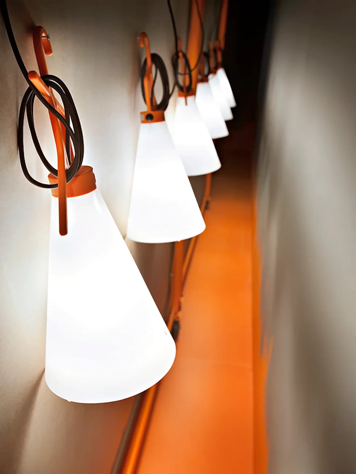 Flos / Mayday オレンジ 照明 MAYDAY ORANGE – lamptitudereserve Flos / Mayday オレンジ 照明 MAYDAY ORANGE – lamptitudereserve
